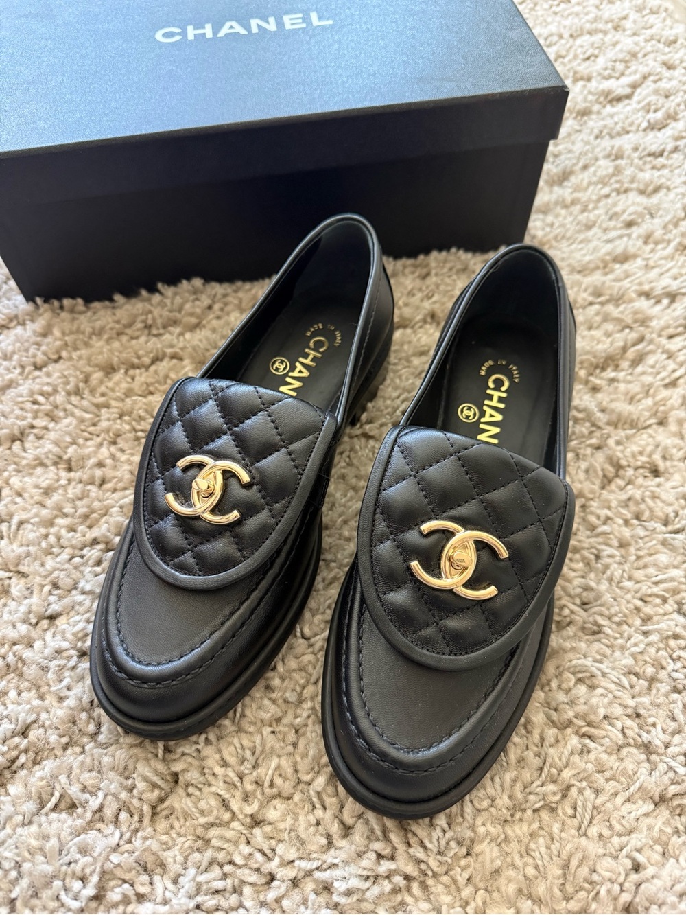 Authentic Chanel Lambskin Quilted CC Turnlock Mocassin Loafer 36 Black
